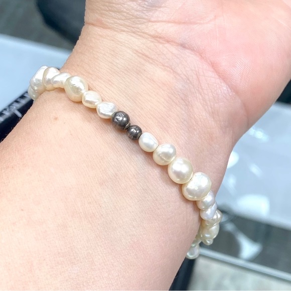 Freshwater Pearl Bracelet with 925 Sterling Silver Beads - Picture 3 of 8